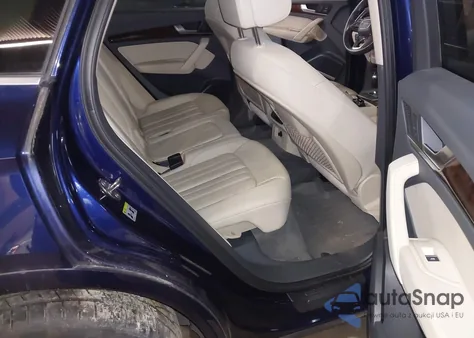 2018 Audi Q5 2.0T Premium/2.0T Tech Premium z USA, uszkodzony, nr VIN WA1BNAFY4J2016053